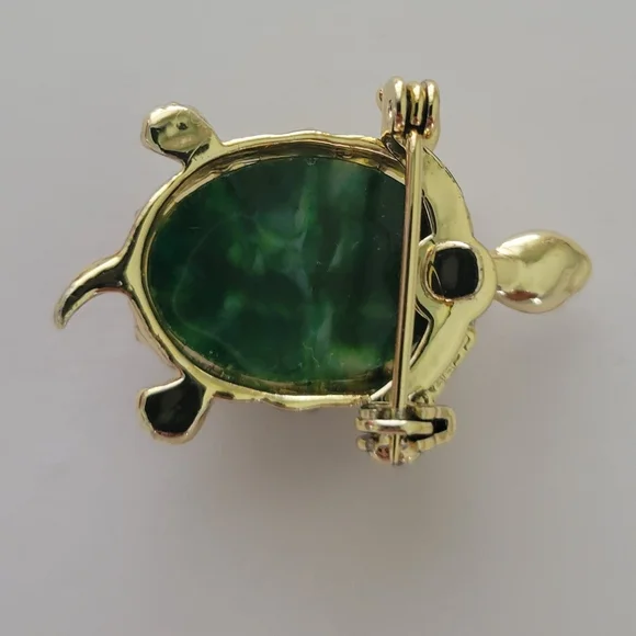 Vintage Gerry's Gold Tone Green Lucite Bead Red Crystal Eyes Turtle Brooch Pin - Picture 4 of 5